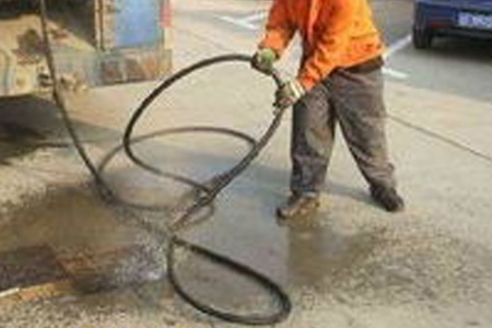 高压清洗吸粪车多少钱,沭阳章集清淤管路|管道除垢机
